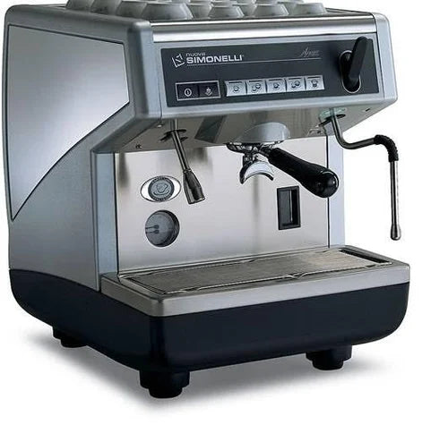 Semi-automatic Espresso And Cappuccino Nuova Simonelli - Appia I Coffee Machine, 100-200 Cups Per Day (USED MACHINE)